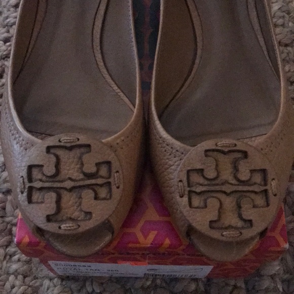 Almost New! Tory Burch Leather Wedges - SZ 7M - Picture 5 of 8